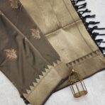 Padmavati in Cafe au lait