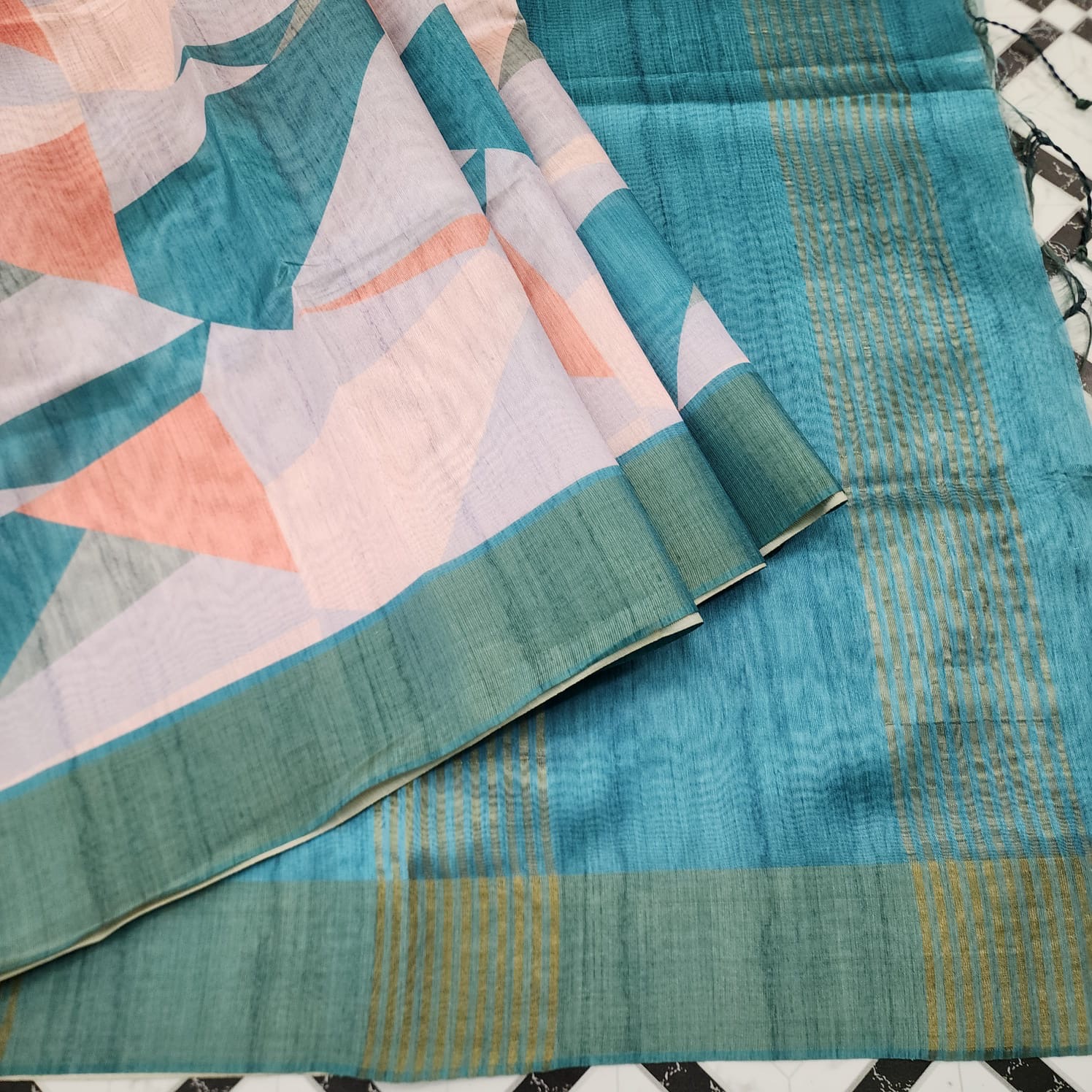 55f9f598-971c-4bdd-adc2-f725457c0043-1.jpeg Maya - SY201 - Image 1