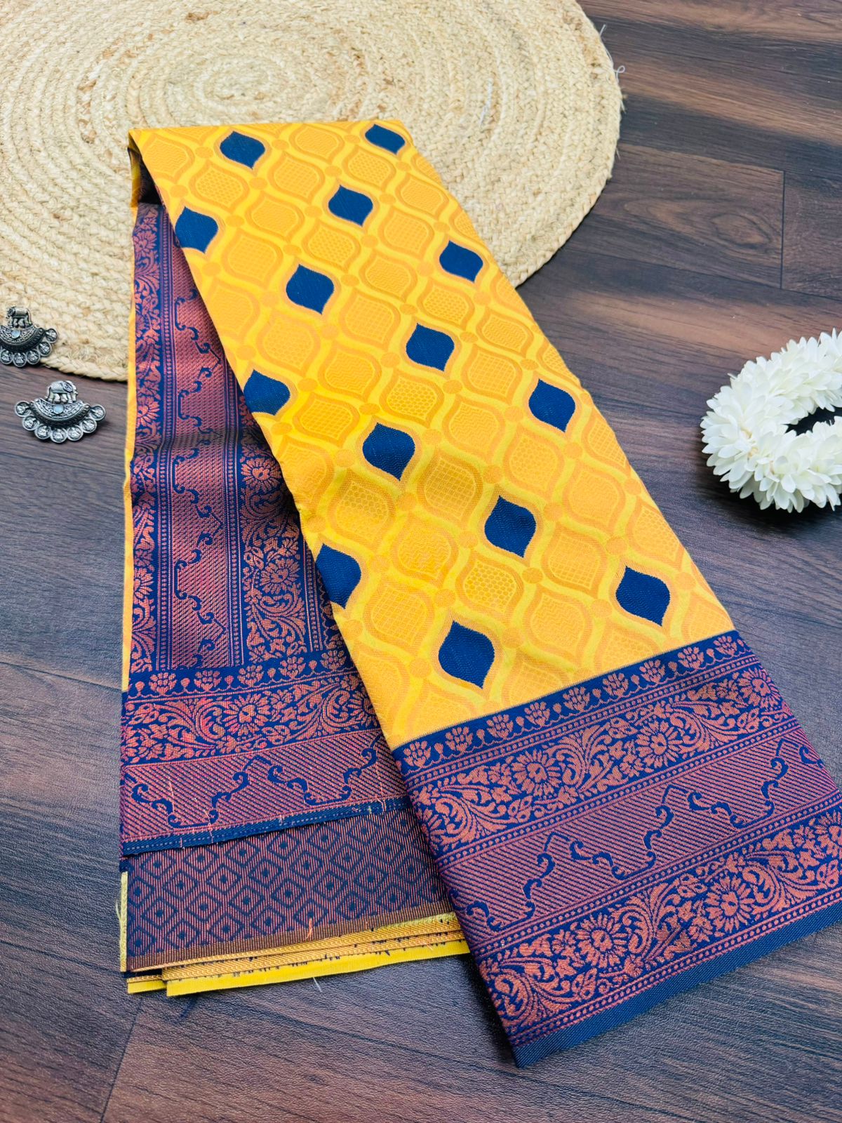 IMG-20240721-WA0005-1.jpg Meenakshi - SY003 - Image 1