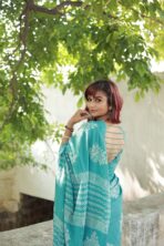 Poonguzhali (saree) - SY005