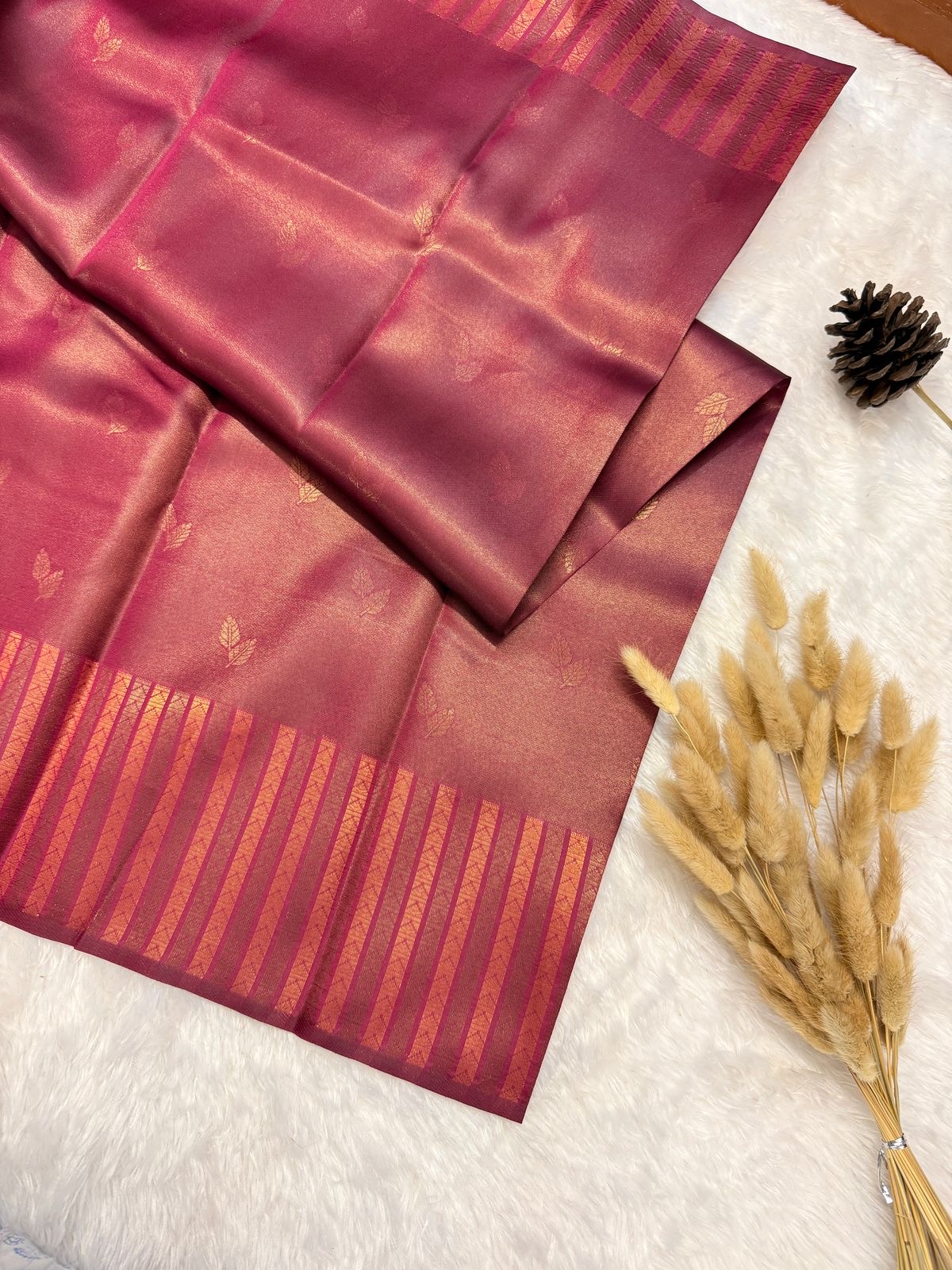 b87c8232-d8c0-4001-91ad-57f7d2384ecd Aurelia (saree) - Hot pink - Image 1