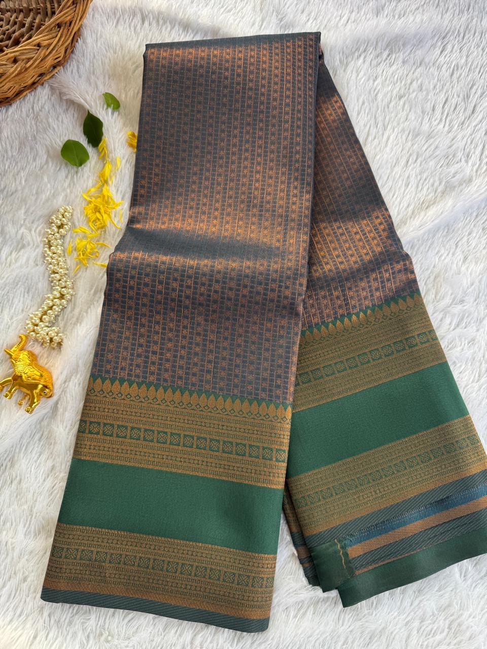 fe9d24d5-85b4-4156-8481-e521eeff1a1e-1.jpeg Chandini - SY103 - Image 1