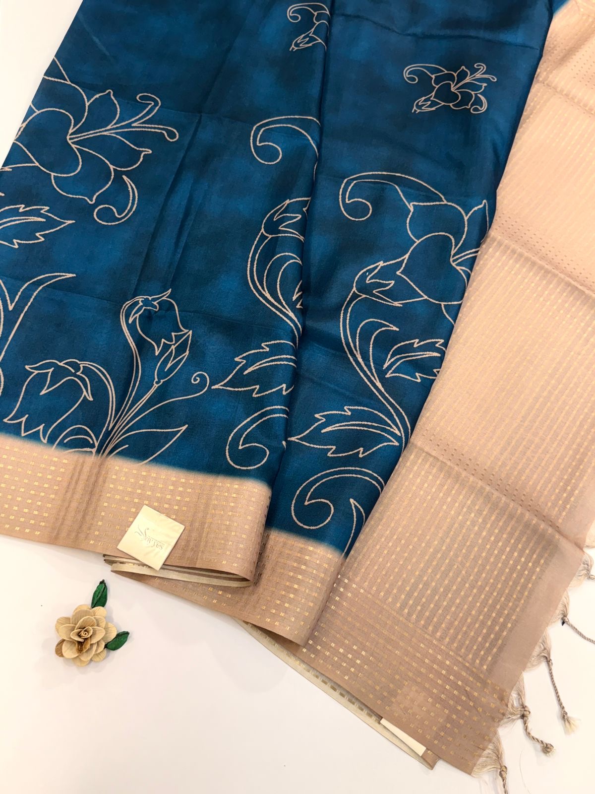 7e4c02a3-be91-4c9f-a9e9-34d59d32741e Sindhu (Viscoses silk) - Electric blue - Image 1