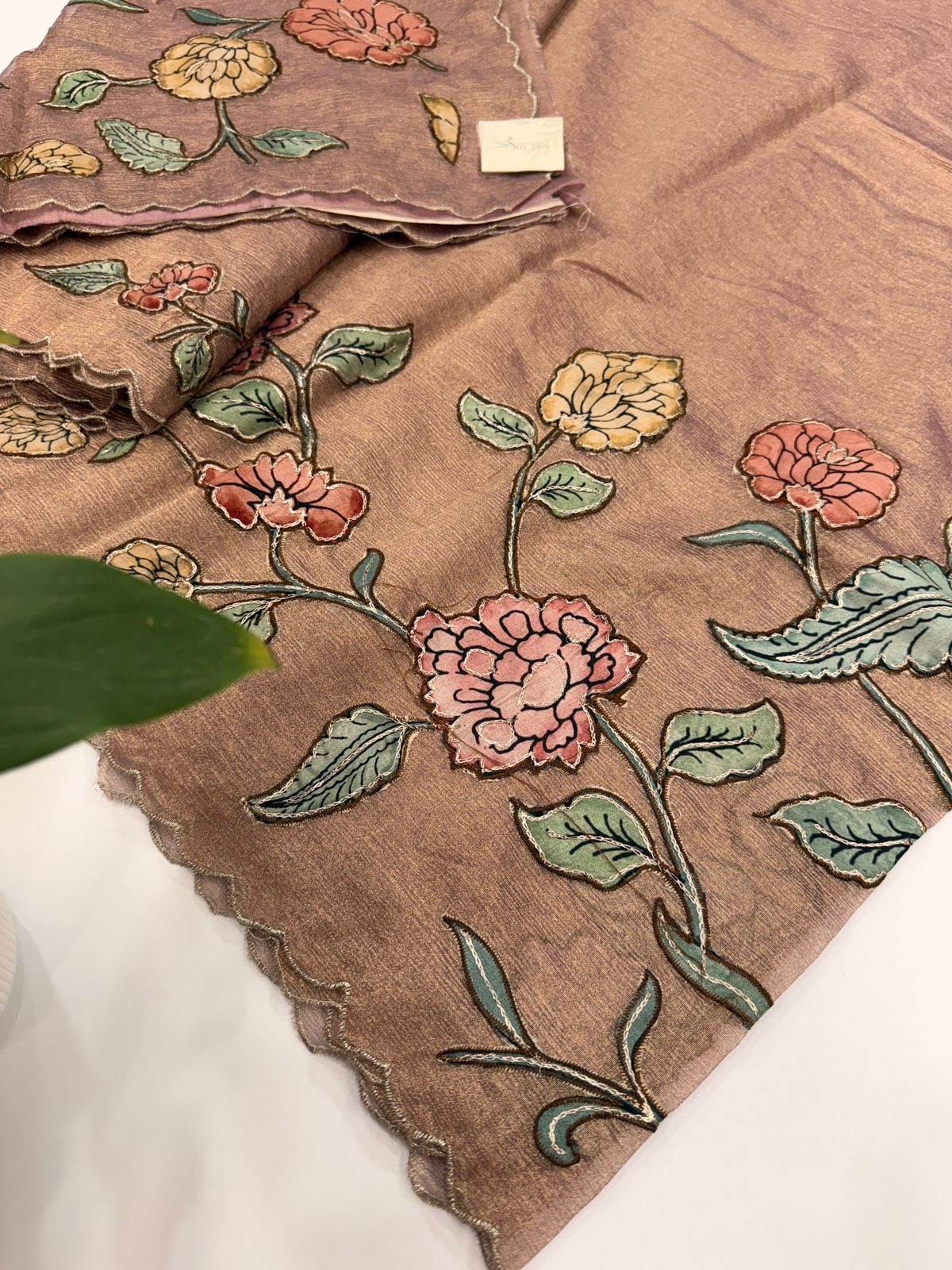 83b2a6f3-95bd-47e9-8544-267e0377f27e Amudhini (Appliqué tissue) - Mauve - Image 1